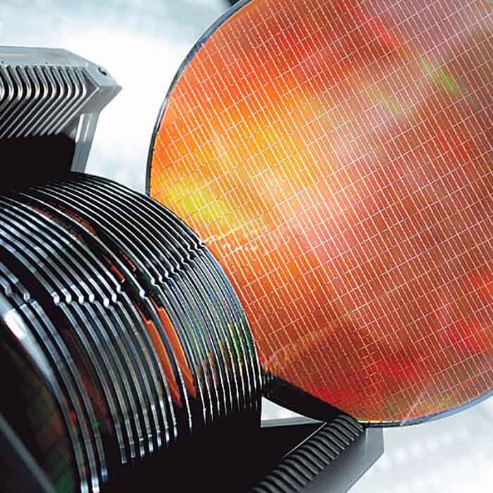 Jak pokročilé materiály řeší 3 kritické výzvy v designu polovodičové pece